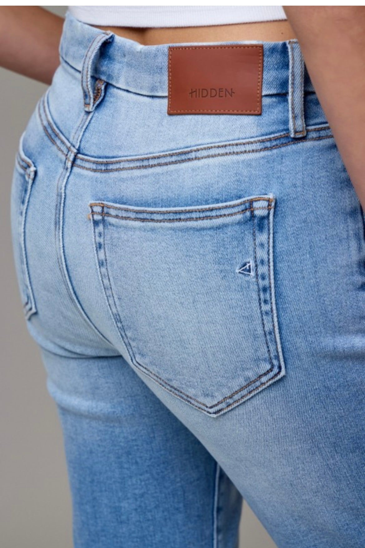 Hidden Knee Pleat Mom Jean