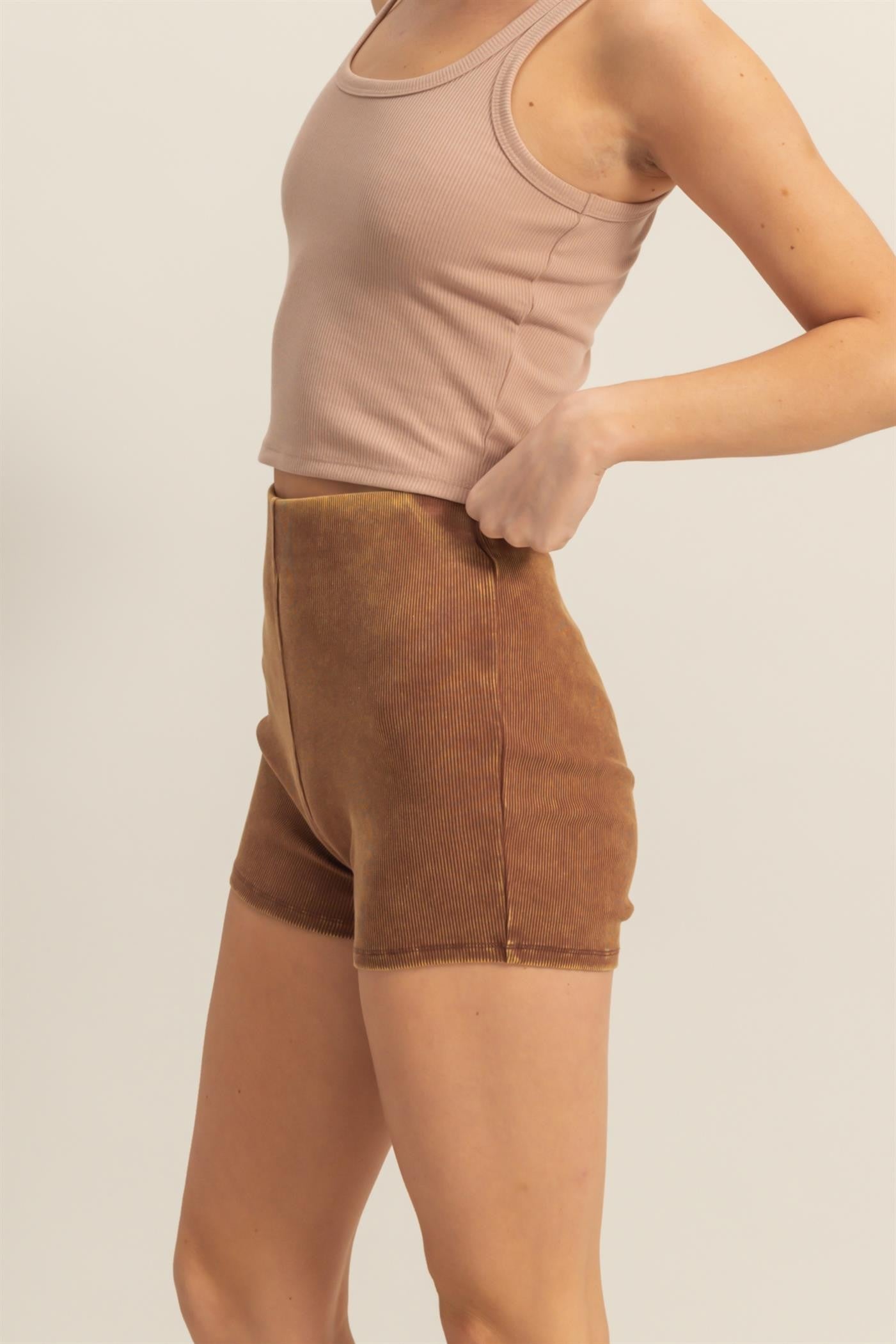 Basic Scoop Crop Tank